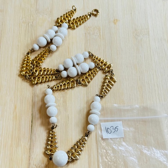 VTG Crown Trifari Collar signed necklace Modernist Lucite gold tone link MCM 70s - Picture 7 of 7